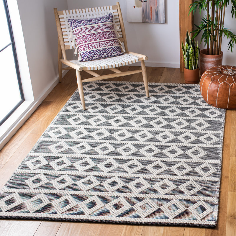 Wynne Natura Hand Woven Wool Cotton Geometric Rug in Gray/Cream, Rectangle 5' x 8'