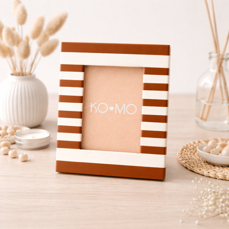 Picture Frame, Brown/White