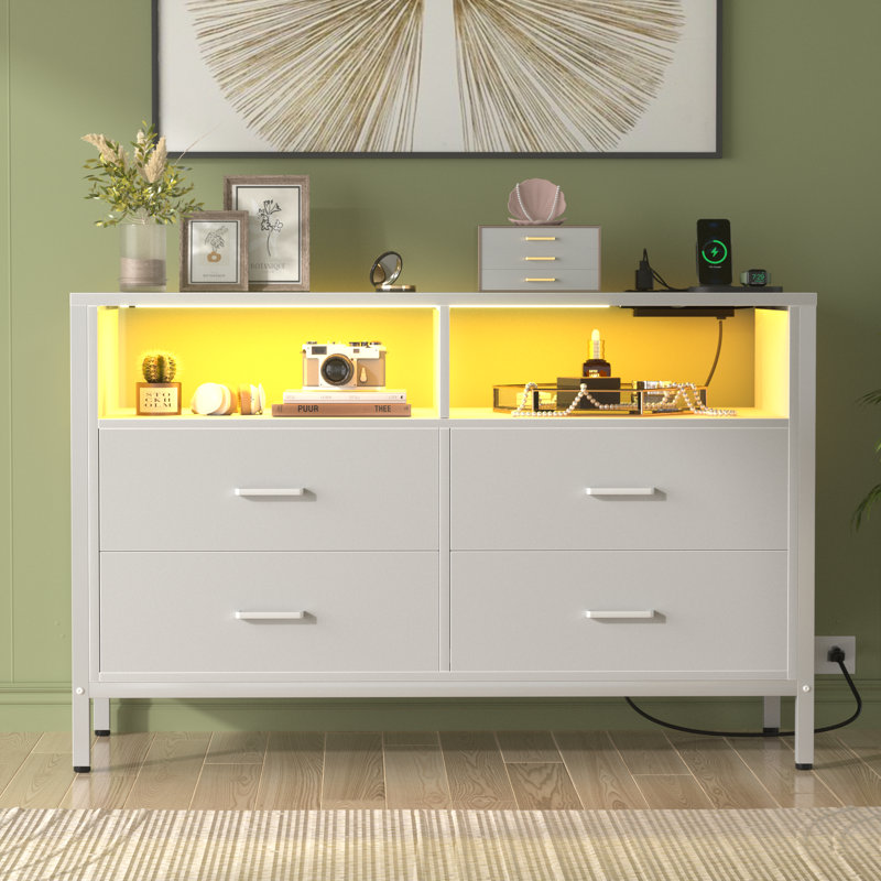 Commode 6 tiroirs avec lumières DEL et prises de courant Mazyah, Blanc / Blanc