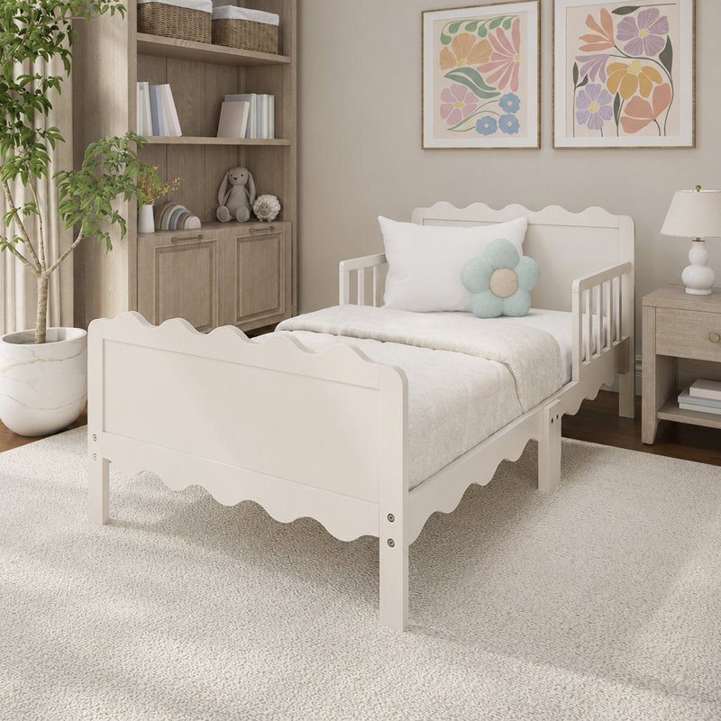 Maple Ridge Toddler Bed, Cannoli Cream