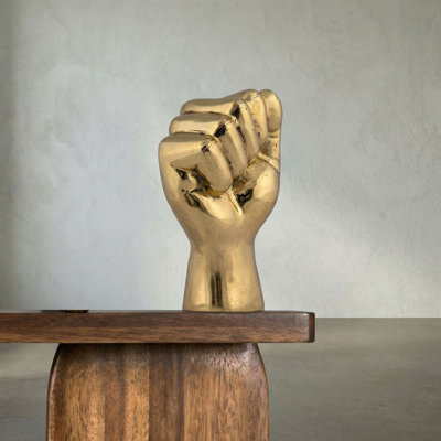 Figurines & Sculptures