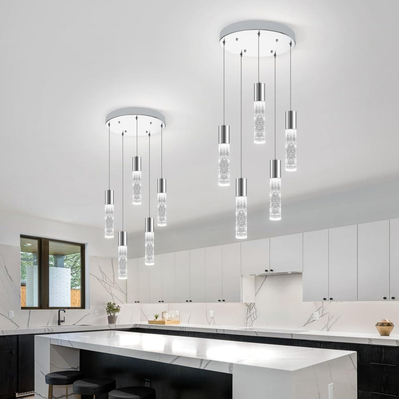 Luminaire suspendu linéaire à DEL à intensité variable chromé et cristal bullé