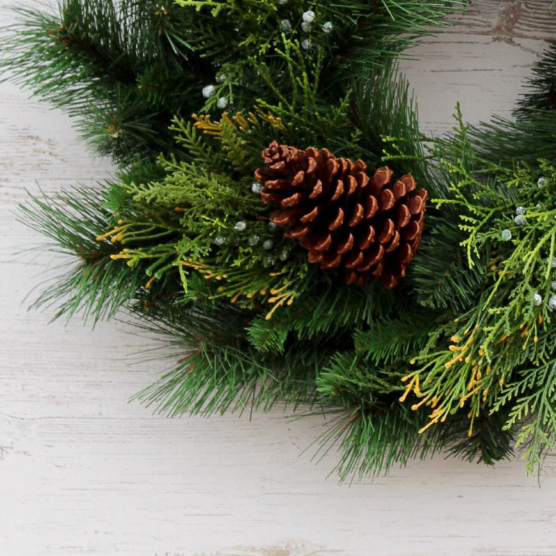 Couronne de noël classique 24 po pinecone