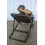 Statue en bronze grandeur nature d'une femme assise sur une chaise de plage Nifao Collection 64 po x 25 po x H 38 po