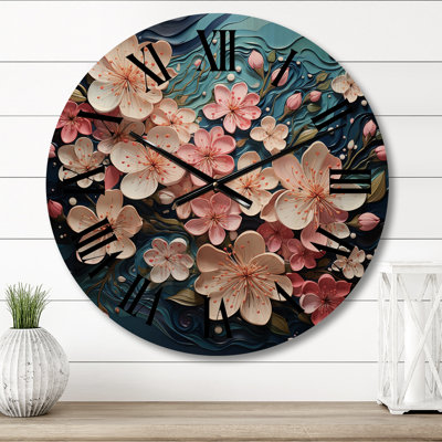 Horloge murale surdimensionnée en fleurs
