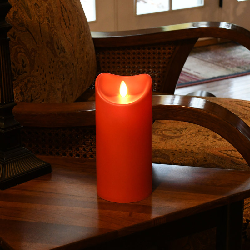 Bougie pilier à pile avec flamme vacillante, H 9 po x l 3,5 po x P 3,5 po, Rouge