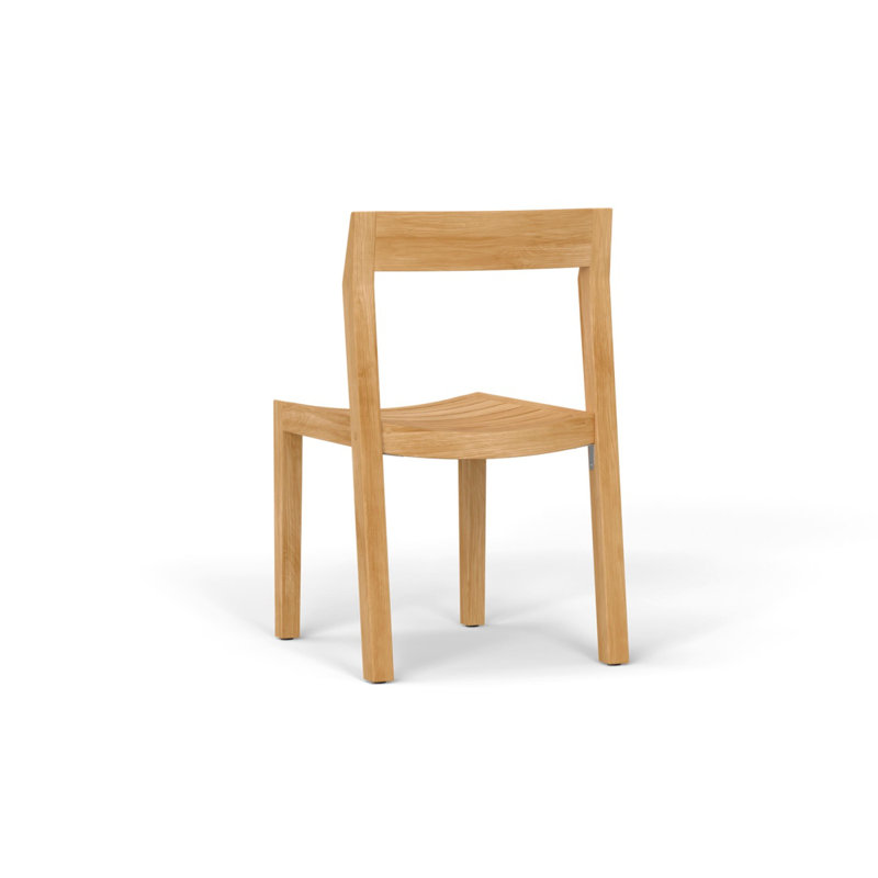 Chaise de patio empilable en teck