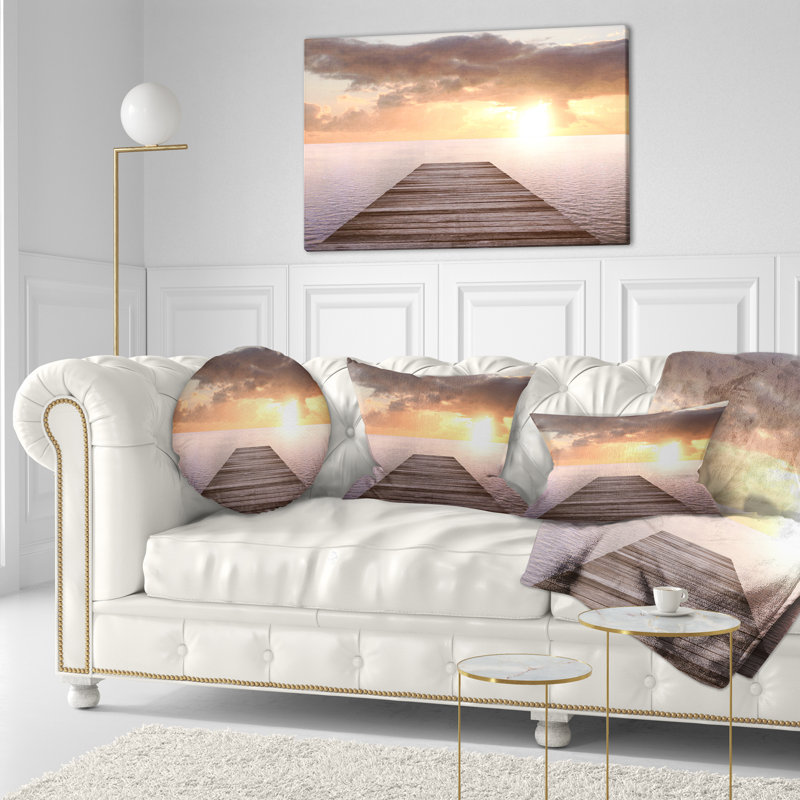 Coussin Yellow Sea and Brown Pier - Sea & Shore