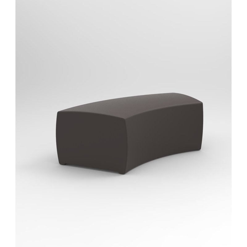 Et banc de pique-nique en plastique, Bronze