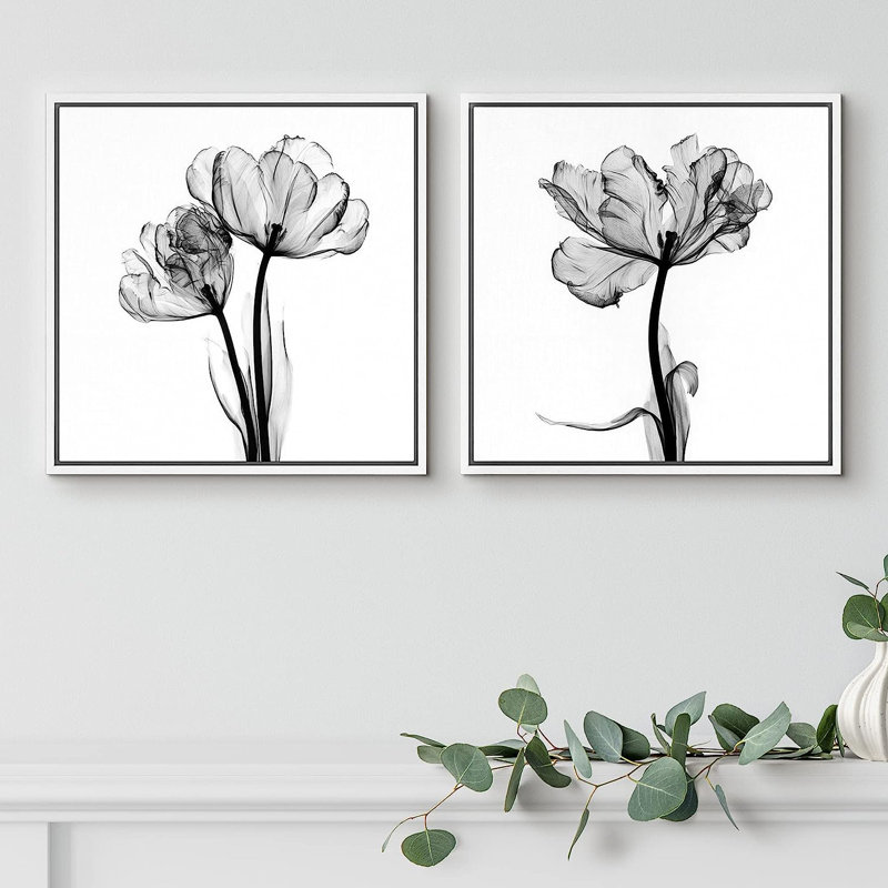 «Minimal Botanical Detailled X-Ray Tulip», reproduction sur toile 2 pièces, H 24 po x l 48 po x P 1,5 po