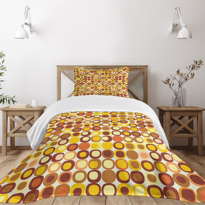 Retro Circles Twin White and Yellow Polyester Bedspread Set