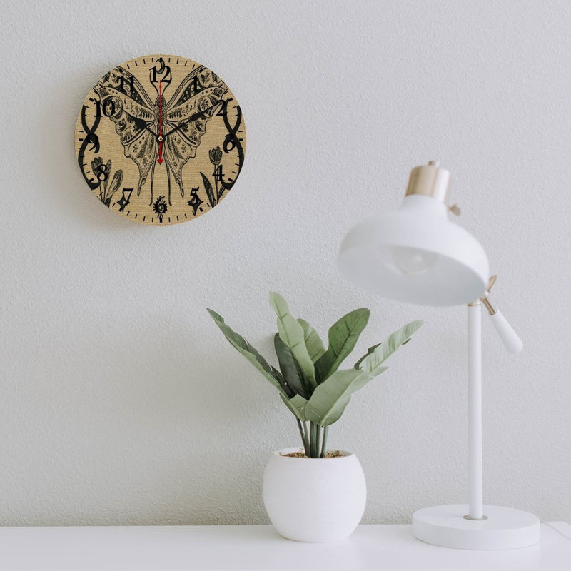 Horloge murale 12 po x 12 po Vintage Black Butterfly