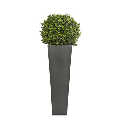 Vrtanes Geo Fiberglass Cachepot