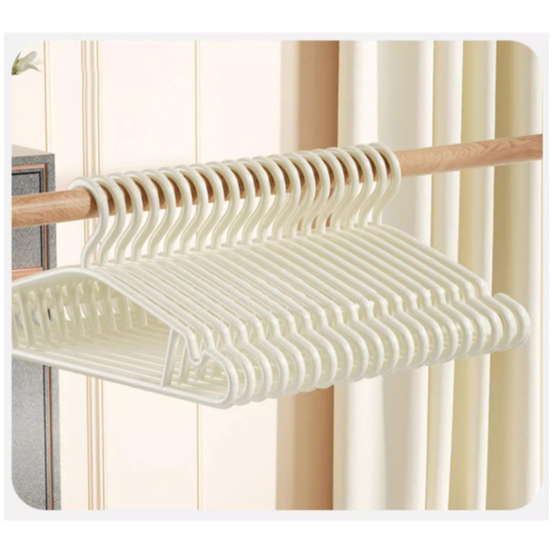 Cintre standard en plastique antidérapant pour robe / chandail Oberst, 20