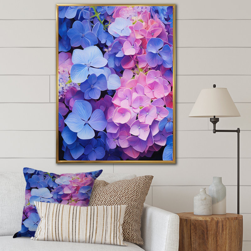 Reproduction sur toile d'hydrangées roses et mauves sur toile, H 32 po x l 24 po x P 1 po, Cadre flottant doré