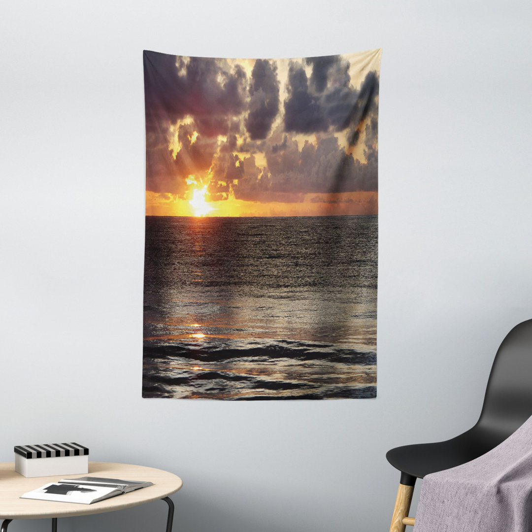 Tapisserie Dramatischer Sonnenaufgang in Cancun Wolkenlandschaft Skyline Ruhiges Meer KÃ¼stenbild