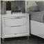 Table de chevet 2 tiroirs Pearl White avec pieds en cristal acrylique