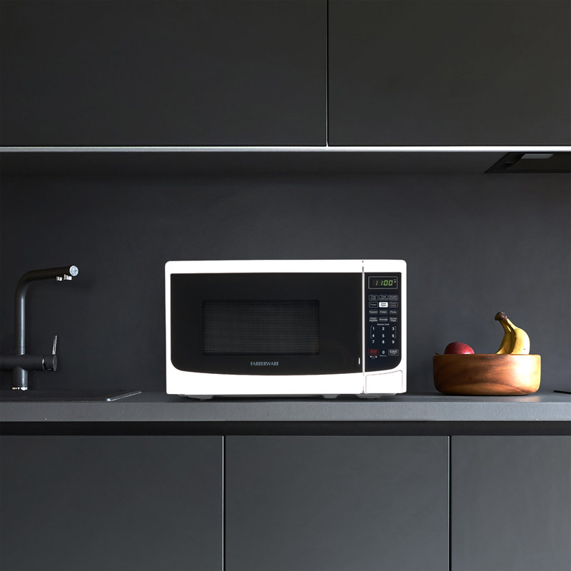 Farberware Countertop Microwave 0.7 Cu. Ft. 700-Watt Compact Microwave Oven, White