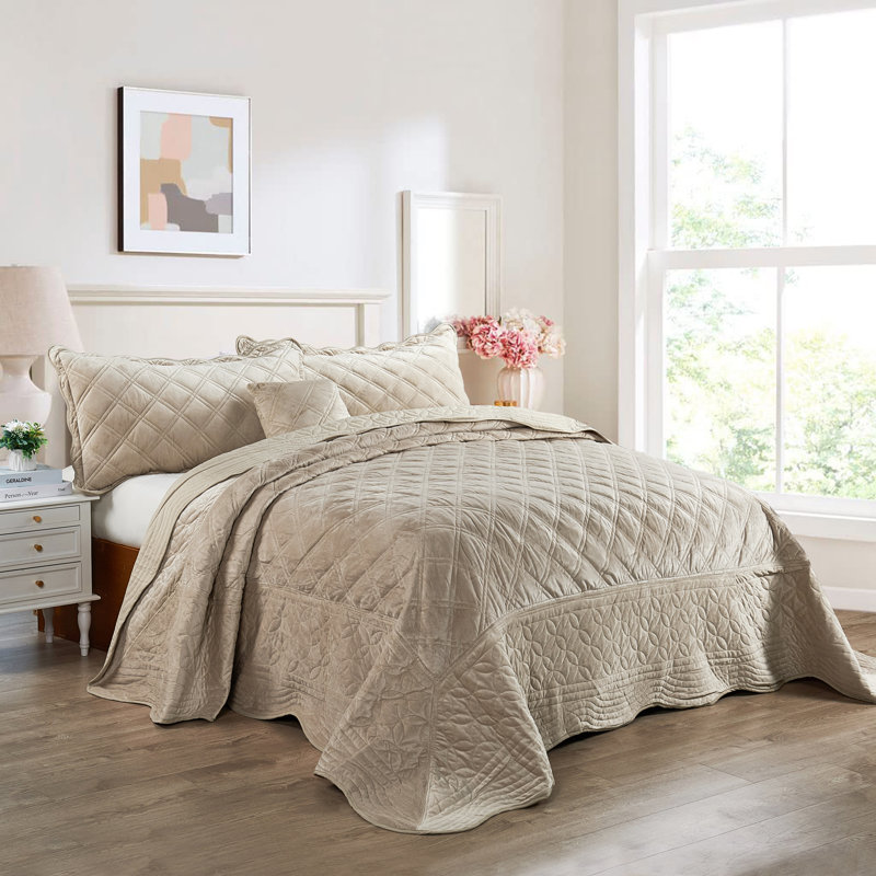 4 Piece Oversized soft Microplush Quilt Set, Queen Quilt + 2 Standard Shams + Throw Pillow, Oatmeal