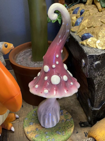 Small Dotted Mushroom Over Sized Statue