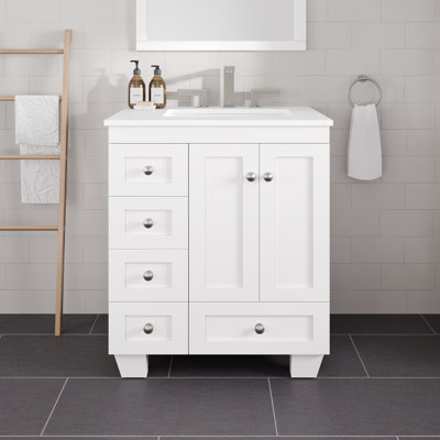 Acclaim 30 po Meuble-lavabo simple blanc avec comptoir en quartz Carrara et lavabo en porcelaine encastré