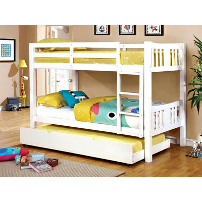 Lit superposé en bois avec pieds de lit attachés