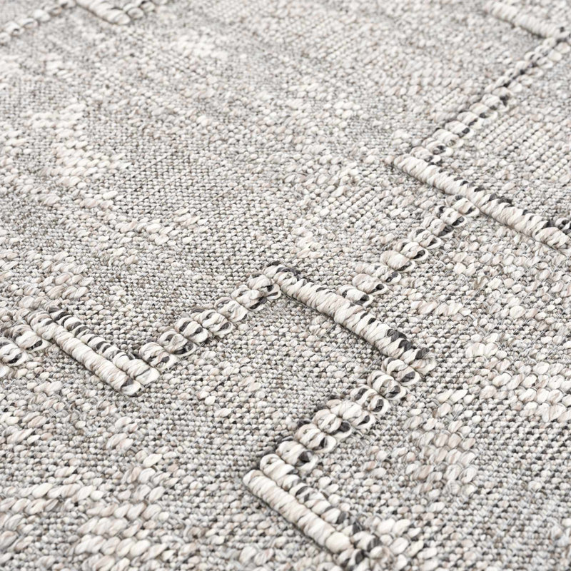 Johandry Geometric Outdoor Gray Area Rug, Runner 2'7" x 7'3"