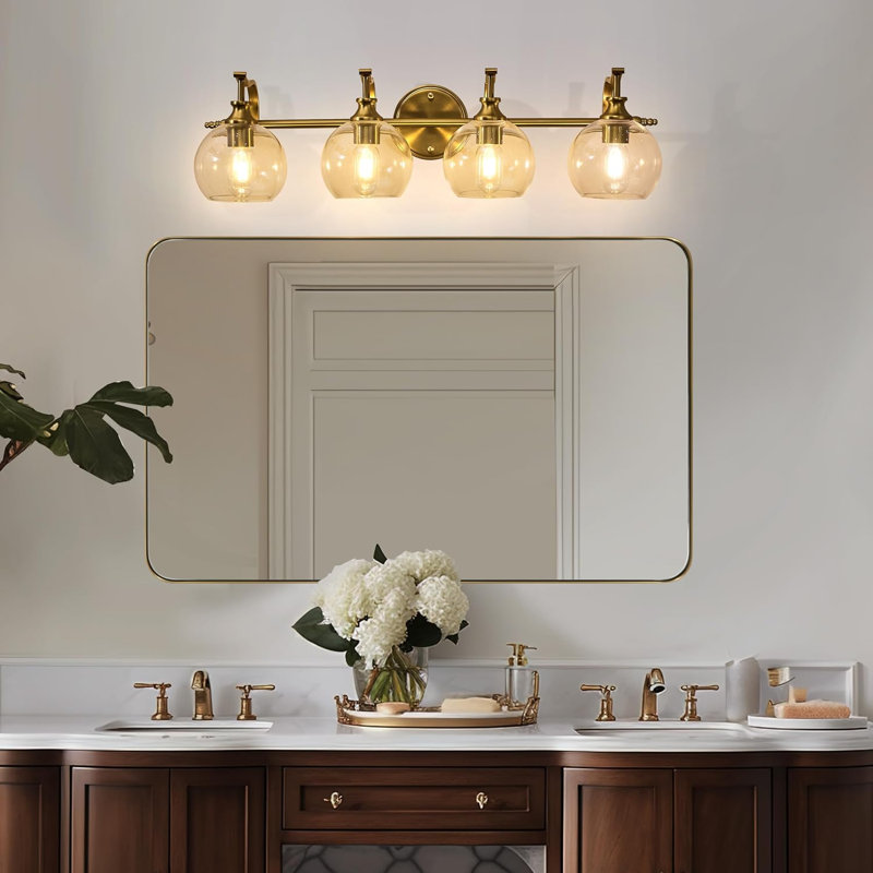 Luminaire de meuble-lavabo en laiton brossé avec abat-jour en verre soufflé à la main transparent, applique de salle de bain industrielle rétro pour décor de maison de campagne moderne, base E26 (ampoules non incluses)