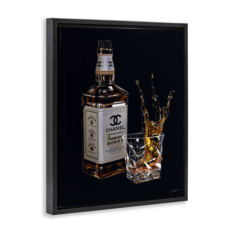 «Splashing Liqueur Glam Whiskey Bottle» par Ziwei Li - impression sur toile, Cadre flottant noir de jais, H 21 po x l 17 po