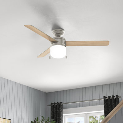 Ventilateur de plafond standard à 4 pales de 42 po à DEL avec chaîne de traction et ensemble d'éclairage inclus Acume