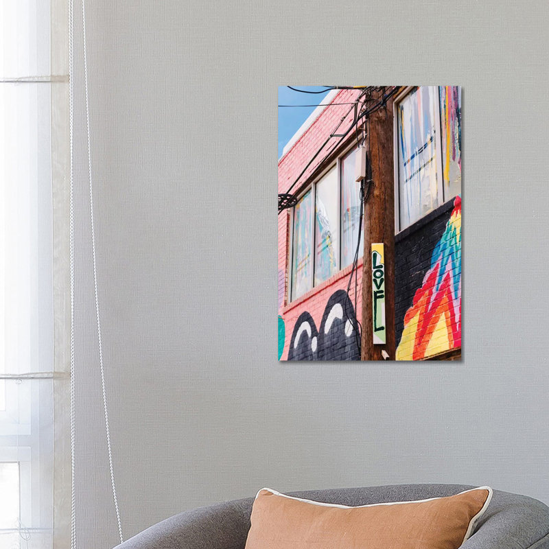 Spread Love par Bethany Young - impression sur toile tendue, H 26 po x l 18 po x P 1,5 po