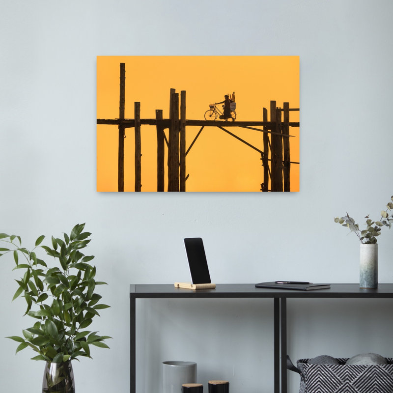 Coucher de soleil sur le pont, 16" H x 24" W