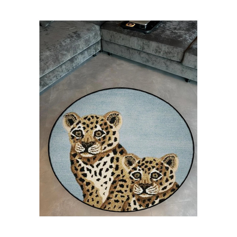 Woven Base Modern Decorative Carpet With Two Cub Tiger Details, Round 2'8"