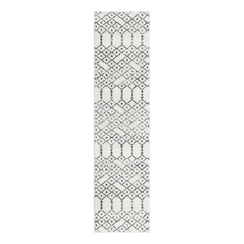 Isaiu Geometric Indoor Rug, Runner 2' x 8'