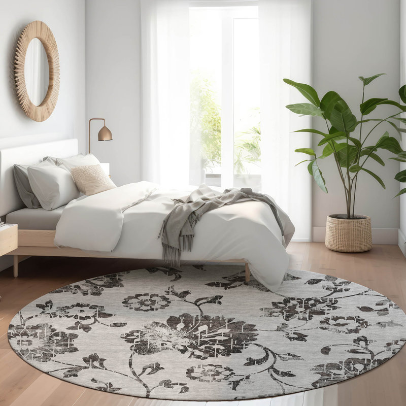 Malek Washable Floral Indoor / Outdoor Rug, Round 8'