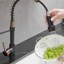 Robinet de cuisine à poignée simple à DEL avec poignée rétractable, style contemporain, bec arqué pivotant à 360 degrés, levier commercial à surface d'empreinte digitale,
