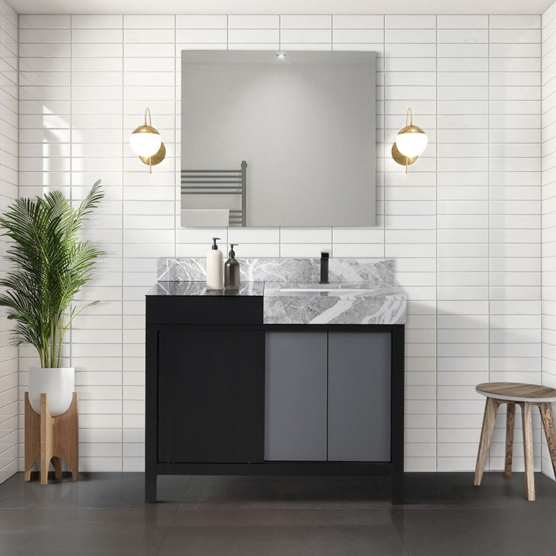 Ensemble de meuble-lavabo avec comptoir en marbre gris château et robinet en métal