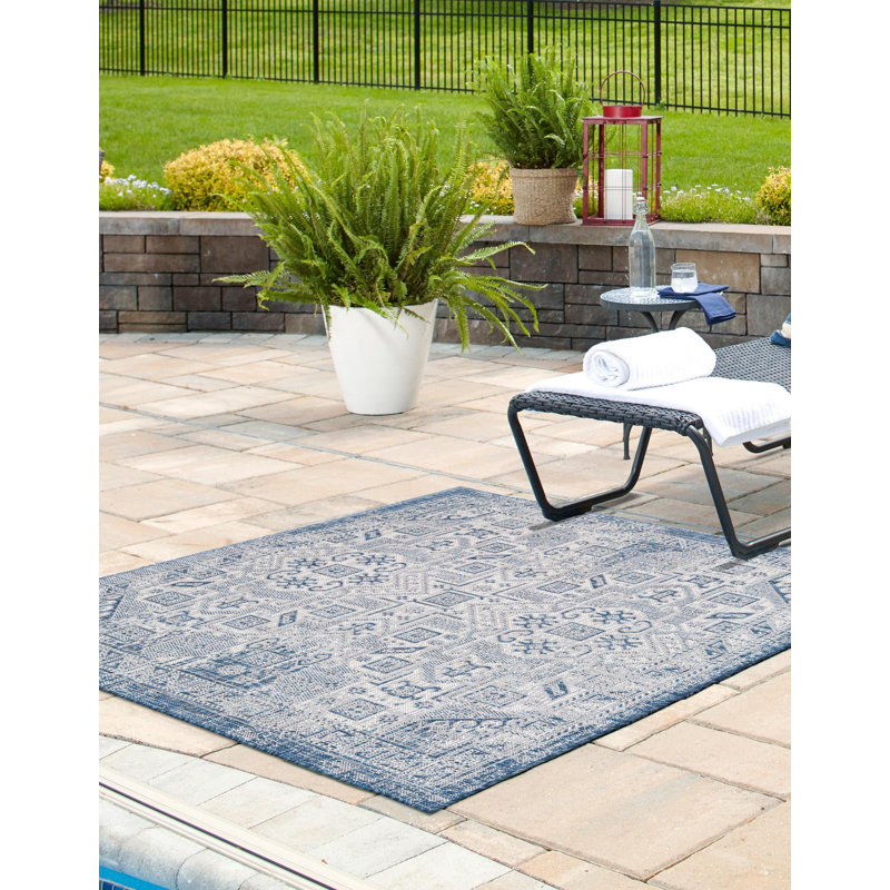 Amhlaidh Indoor / Outdoor Rug, Square 5'3"