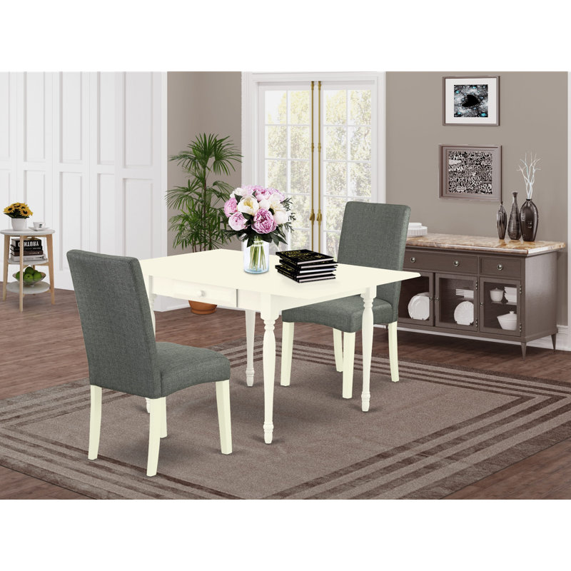 L'ensemble 3 pièces de table et chaises de cuisine contient une table de salle à manger rectangulaire avec Dropleaf et 2 chaises Parsons en tissu gris, lin blanc
