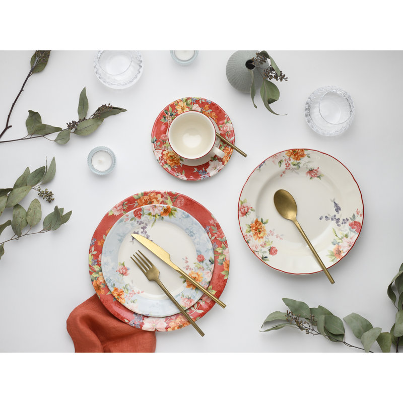 Creatable Crimson 30 Piece Dinnerware Set