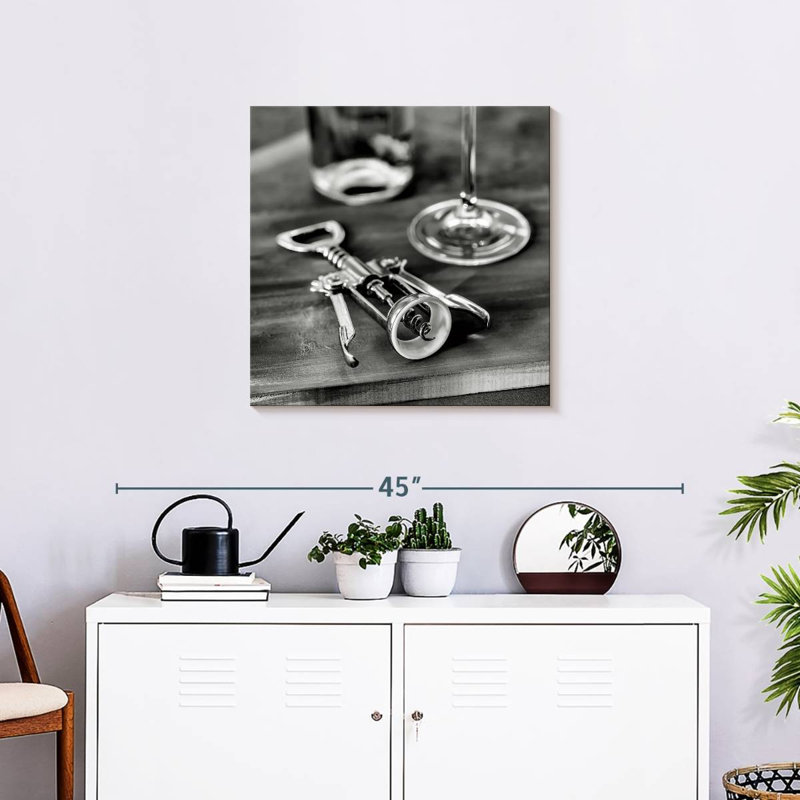 Senne Corks II, 24" H x 24" W
