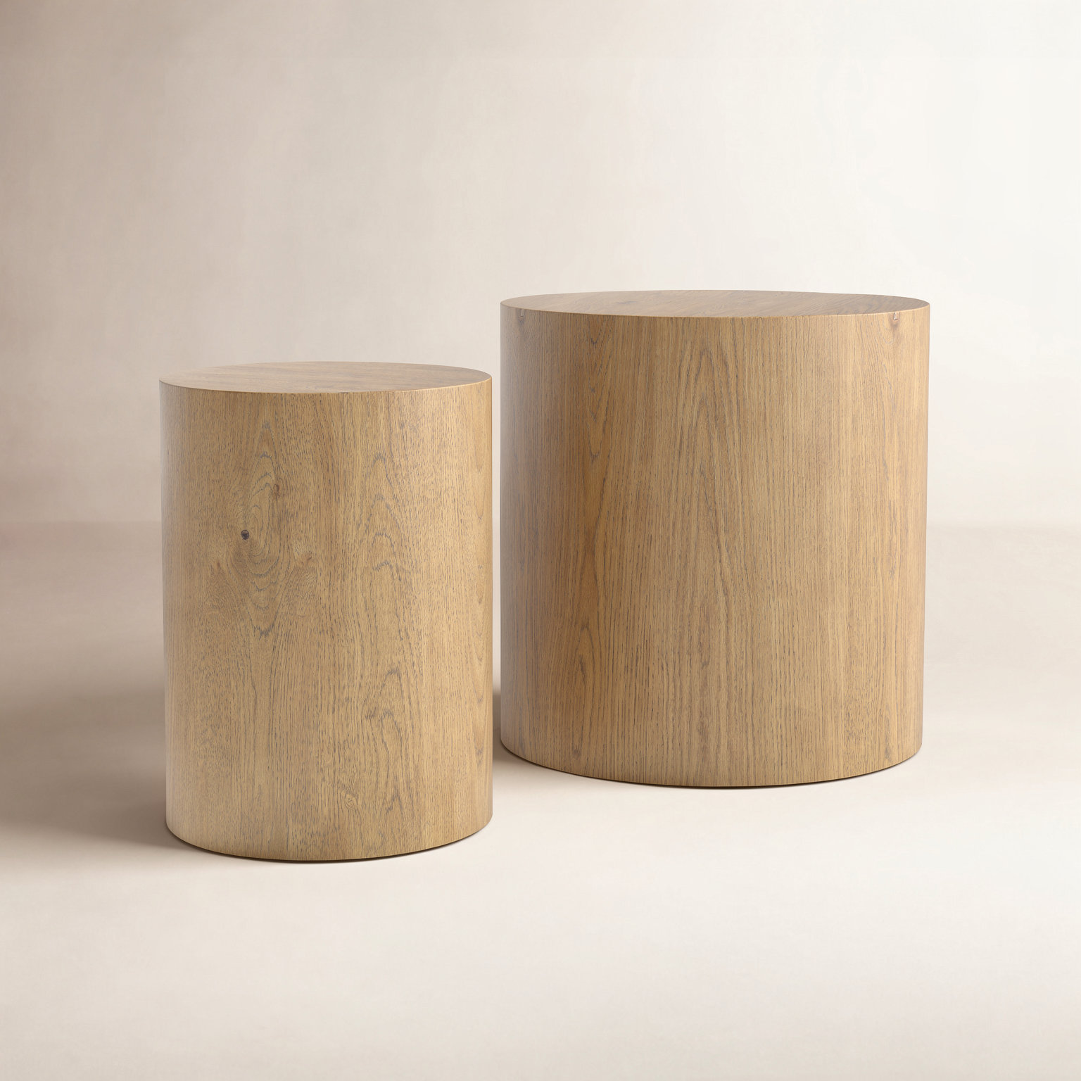 2-Piece Wooden Nesting Table Set, Oak Wood