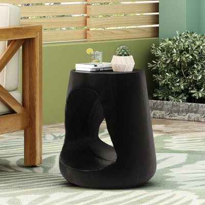 Table d'appoint noire avec un design creux et une finition semblable au bois, décoration intérieure / extérieure, aucun assemblage requis, table à texture de 14,5 po x 14,5 po x 16,76 po, pour un look artistique, multifonctionnel, 200 lb
