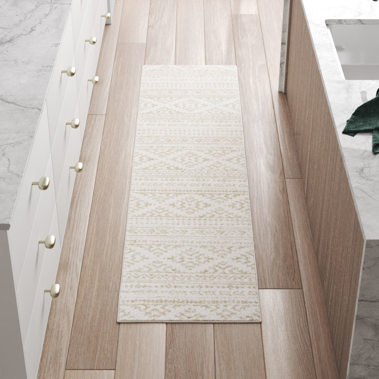 Lorenco Southwestern Machine Made Power Loom Polypropylene Area Rug in Ivory/Sage