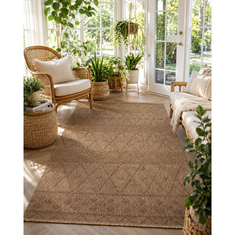 Tapis de couloir en polypropylène tissé à la machine, motif géométrique répétitif brun, Runner — 2'7" x 6'7"