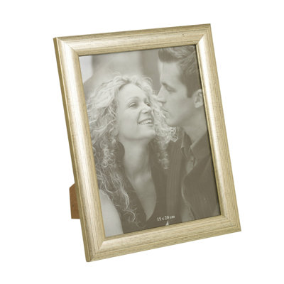 Metal-Looking Picture Frame