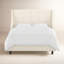 Lit tapissier standard à profil bas Bernadine-462677471-408046216