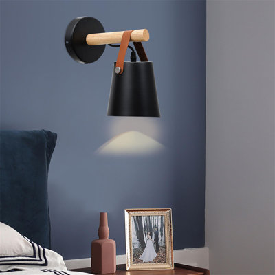 Plug-in Armed Sconce