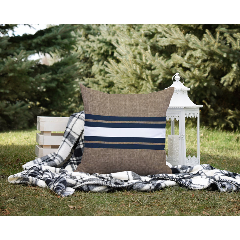 Coussin intérieur / extérieur Beau Cottage, L 15 po x H 15 po, Brun / bleu marine