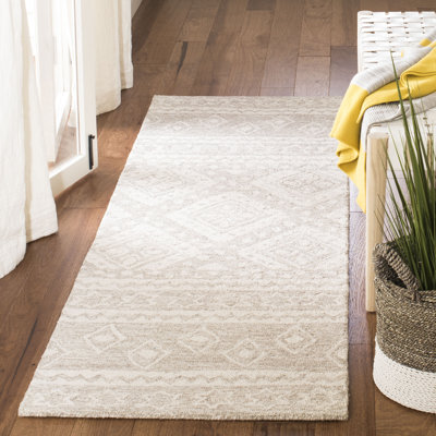 Vedika Hand-Tufted Wool Beige/Grey Area Rug